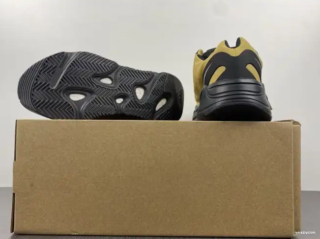 Yeezy GZ0717 Flux' 700 Boost MNVN 'Honey 0504